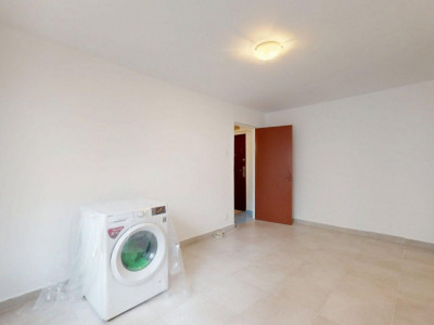 VITAN - Bobocica | 2 camere Etaj intermediar Renovat parțial