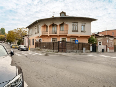 CAROL - REGINA MARIA, APARTAMENT RENOVABIL 80 MP TOTAL, ETAJ 1!