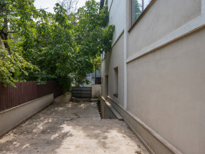 Vila Primaverii, S+P+1+M, 389 mp teren, 266 teren liber, luam urbanism P+4